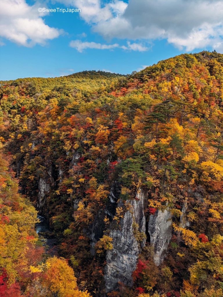 naruko gorge at autumn